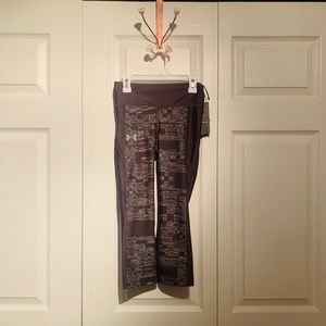 Under Armour Crop Heat Gear Compression Leggings